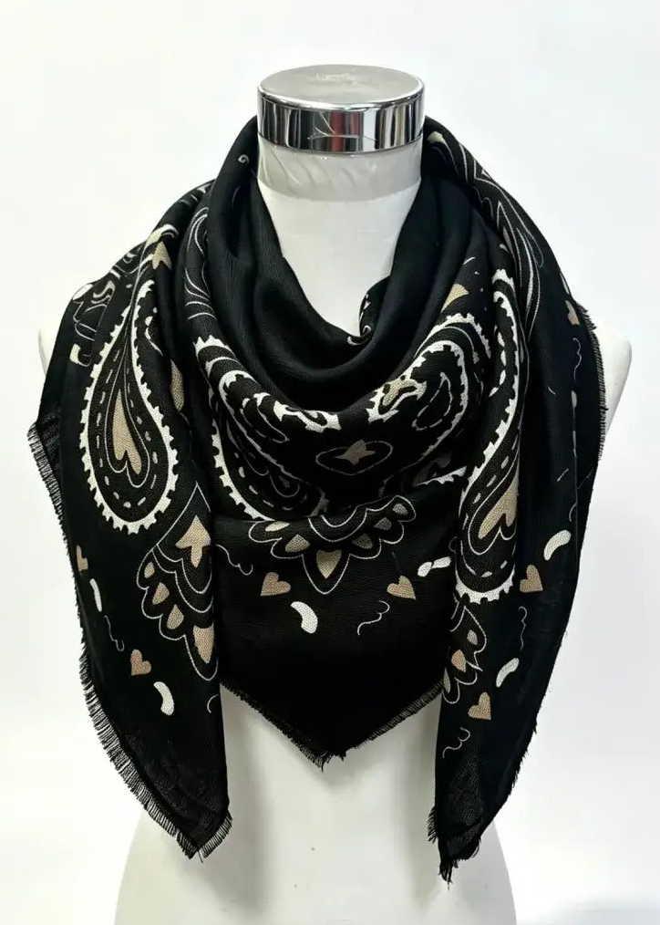 LINETA - K22 Foulard lainé motif bandana - L'adresse Corte 