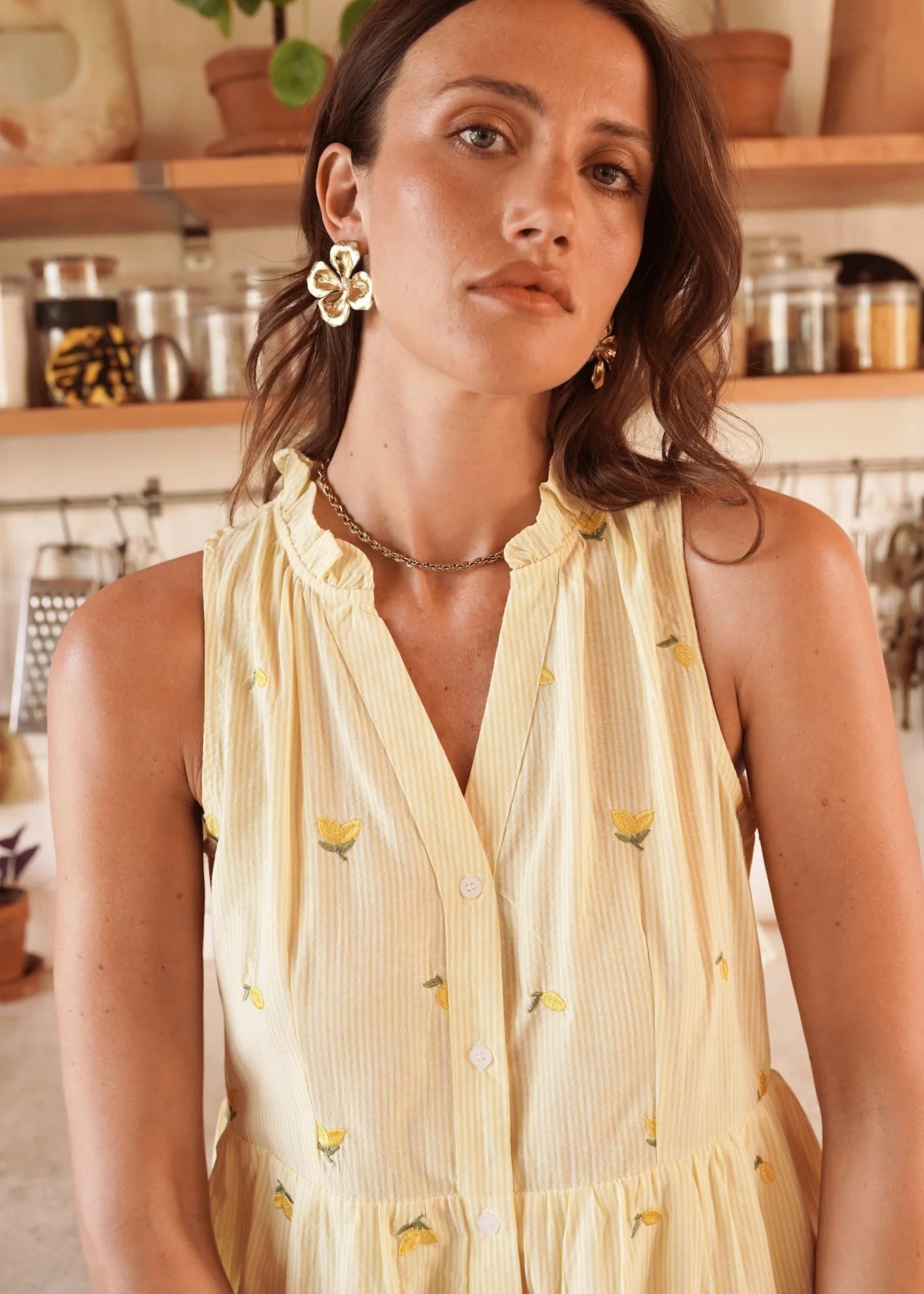 Robe Doria jaune broderies L'adresse Corte